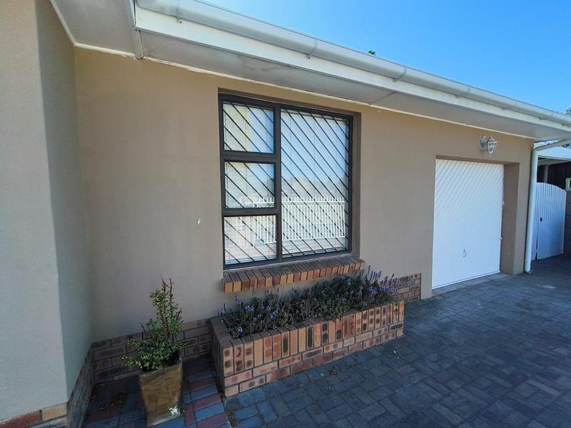 To Let 3 Bedroom Property for Rent in St Dumas Western Cape